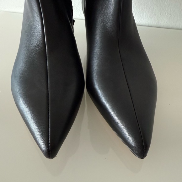 New ANTONIO MELANI Leather Sleek Black Heeled Boots - Picture 11 of 13